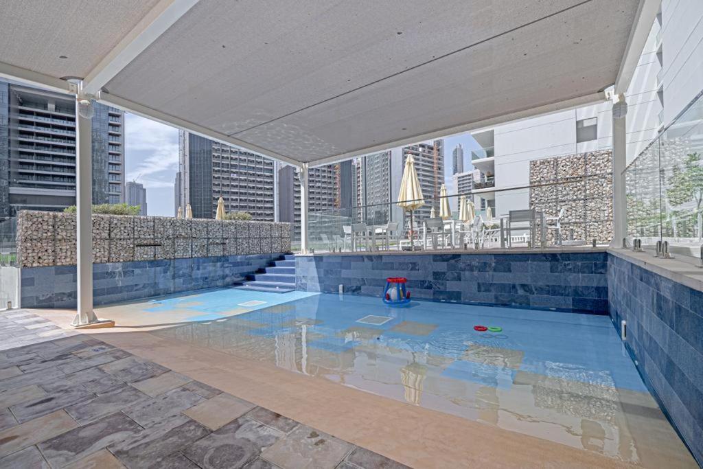Appartamento Brand New 1Br- Business Bay - Burj Khalifa View Dubai Esterno foto
